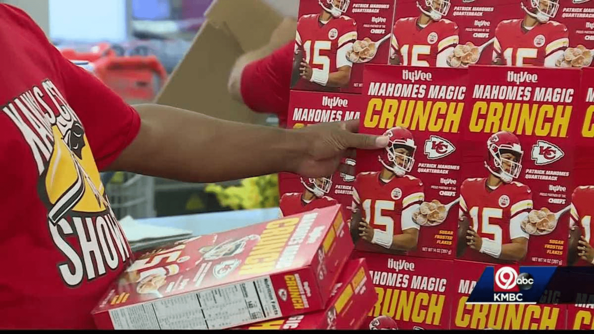 Patrick Mahomes Helps Hy-Vee Sell 1 Million Boxes of Cereal